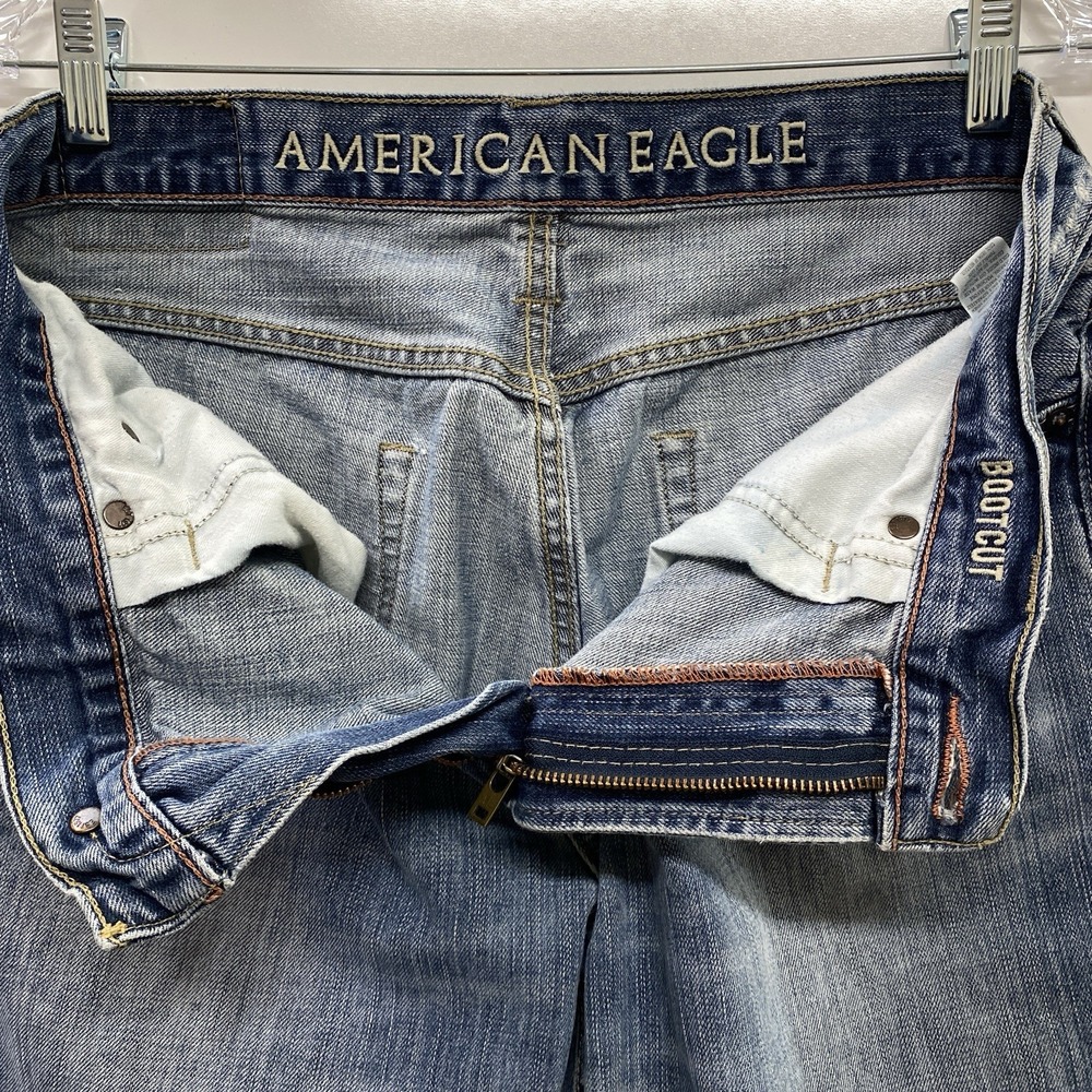 American Eagle Lightly Distressed Blue Denim Men's 33x30 Boot Cut Jeans 43053146 - Picture 8 of 11